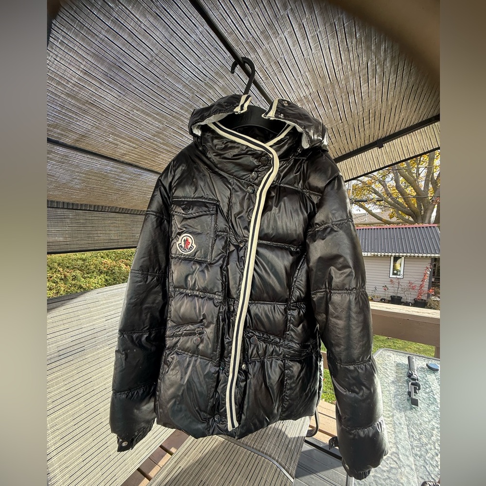 Moncler Puffer Jacket – Black, Size 2 (Unisex)(PRELOVED)